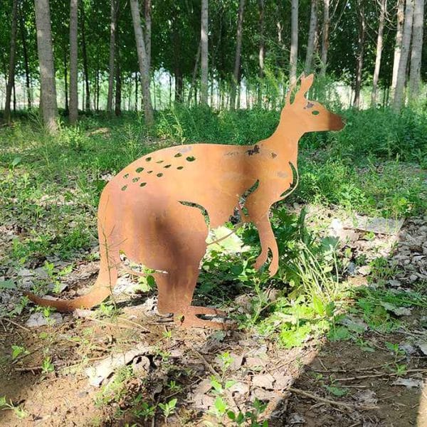 canguro a forma di canguro in acciaio corten